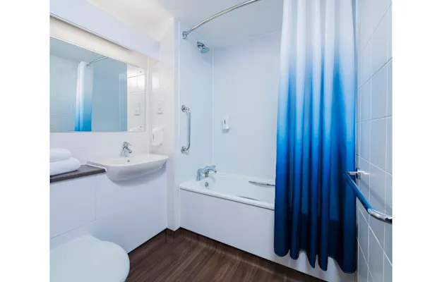 Do Travelodge Hotels Provide Towels?