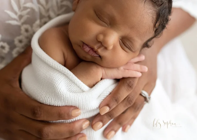 Newborn Insert: When to Remove It From Your Car Seat