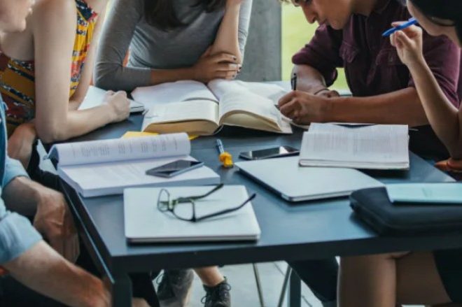 How a Local Ridgewood Language School Helps Expats Adapt Faster